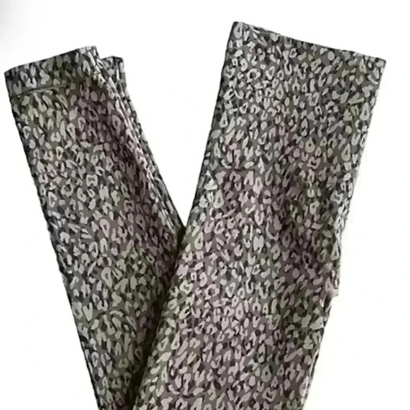 SPANX Look at Me Now High Waisted Seamless Shaping Leggings Size Medium - Picture 8 of 12